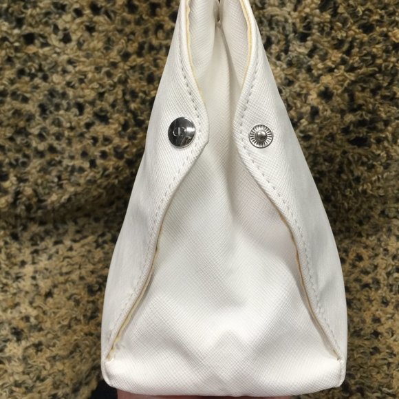 Dior Parfums Beaute' Cosmetic Bag White - Picture 3 of 8